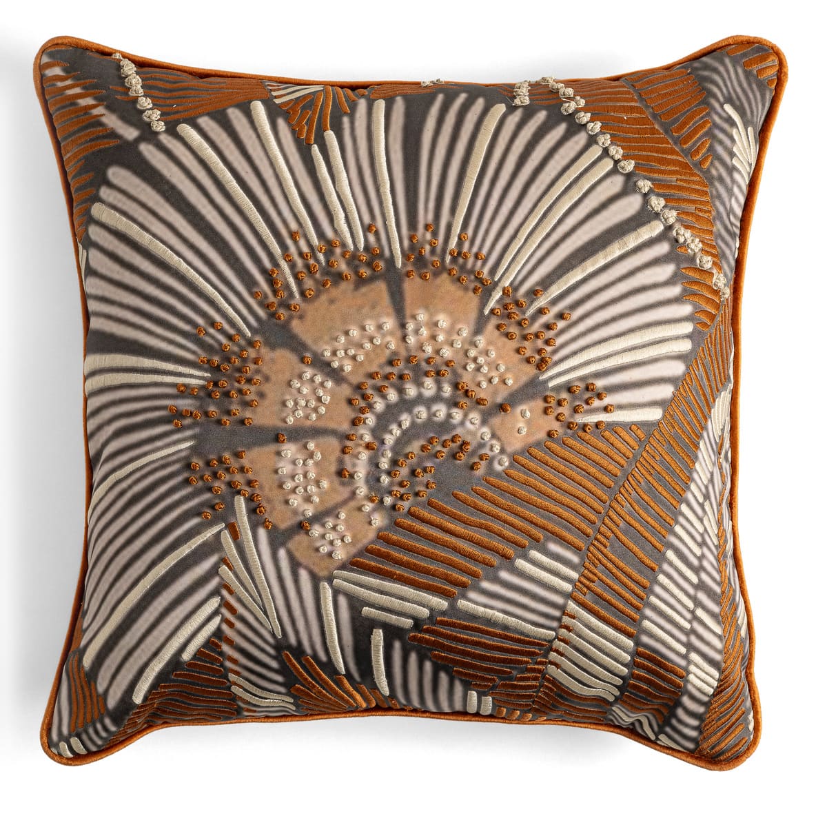 Декоративная подушка Visionnaire By Ipe Cavalli DESERT FLOWERS | interior market Декоративная подушка Visionnaire By Ipe Cavalli DESERT FLOWERS | interior market