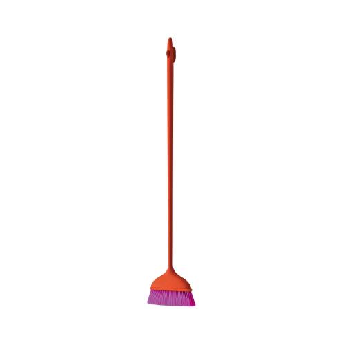 Щетка для уборки с настенным крепежом, 35*7*h142, orange (1660 C) | interior market Щетка для уборки с настенным крепежом, 35*7*h142, orange (1660 C) | interior market