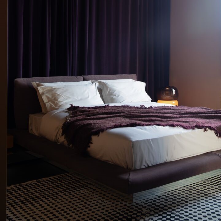 Кровать двуспальная Baxter AURA | interior market