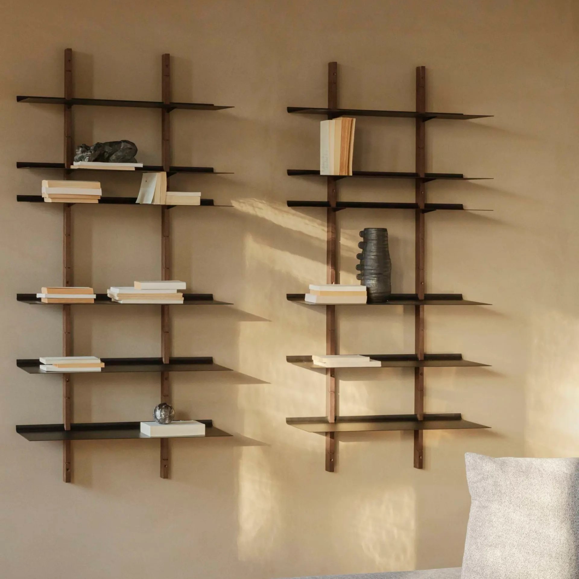 Деревянный стеллаж Please Wait To Be Seated Smile | interior market