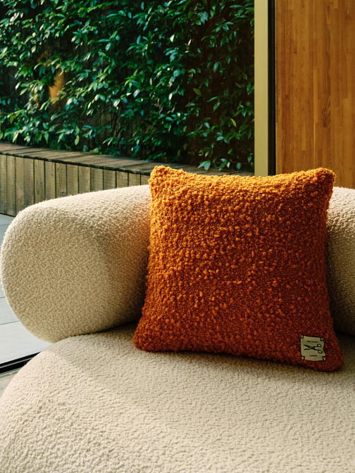 Декоративная подушка  Tom Dixon Bobble Cushion - фото-2 | interior market