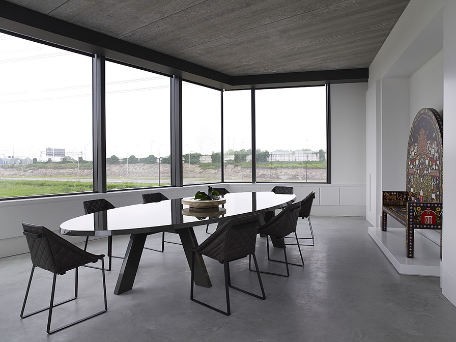 Обеденный стол Studio Piet Boon IDS - фото-3 | interior market