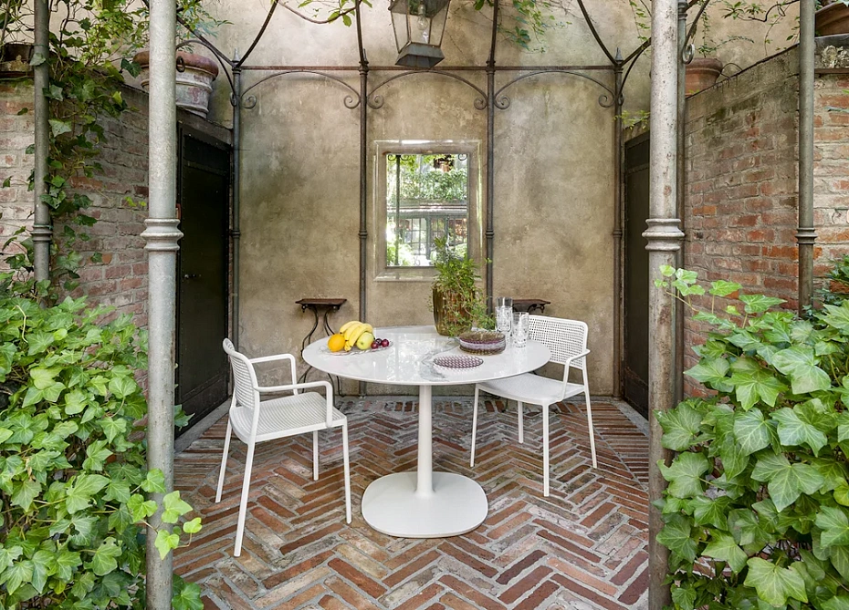 Обеденный стол Kartell Multiplo - фото-2 | interior market Обеденный стол Kartell Multiplo - фото-2 | interior market