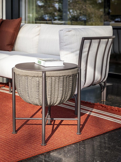 Журнальный столик Poltrona frau Cestlavie Outdoor - фото-2 | interior market Журнальный столик Poltrona frau Cestlavie Outdoor - фото-2 | interior market