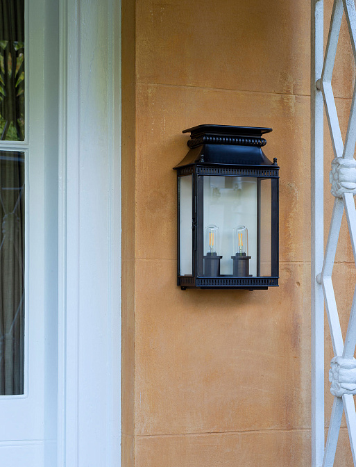 Бра Vaughan designs Stratfield Wall Lantern - фото-2 | interior market