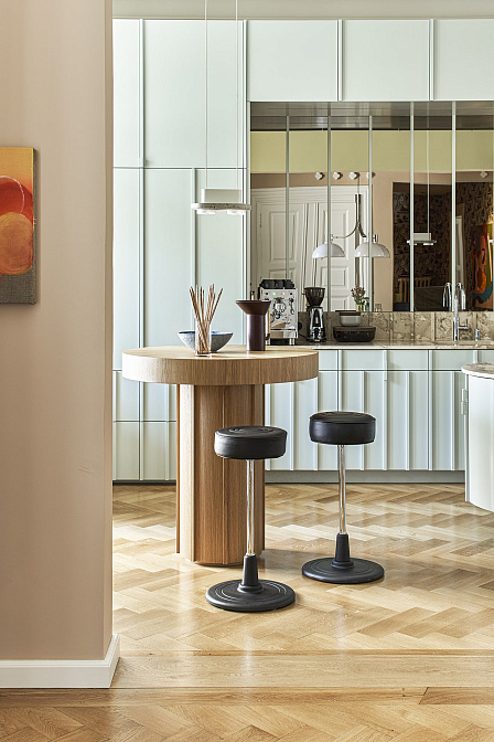 Барный стул Classicon Bar Stool No. 1 - фото-6 | interior market