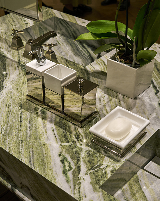 Контейнер с крышкой Devon&Devon Cube - фото-2 | interior market