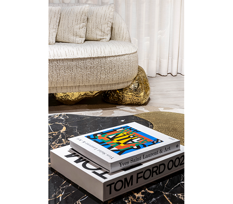 Журнальный столик Boca do Lobo Ophelia Portoro Marble And Gold Center Table - фото-8 | interior market