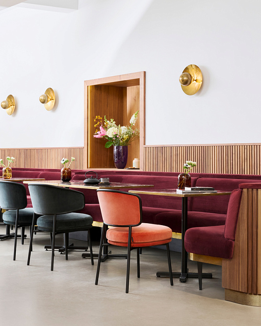 Обеденный стул Classicon Aristo - фото-2 | interior market Обеденный стул Classicon Aristo - фото-2 | interior market