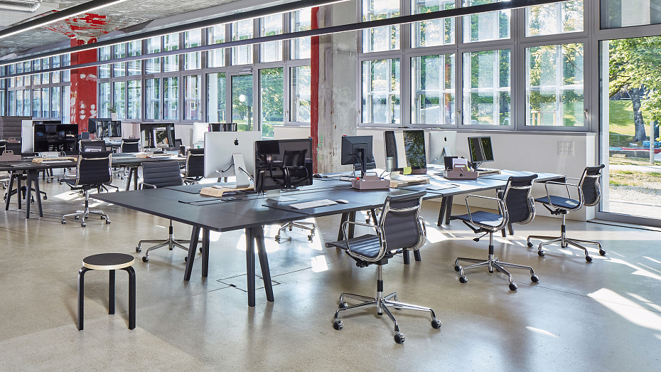 Офисное кресло Vitra Aluminium Chairs EA 118 – Work - фото-2 | interior market