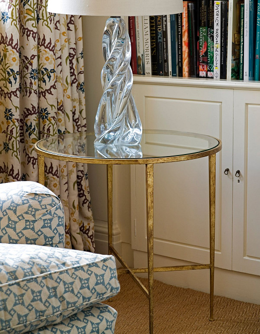 Журнальный столик Vaughan designs Helmsley Round Side Table - фото-2 | interior market