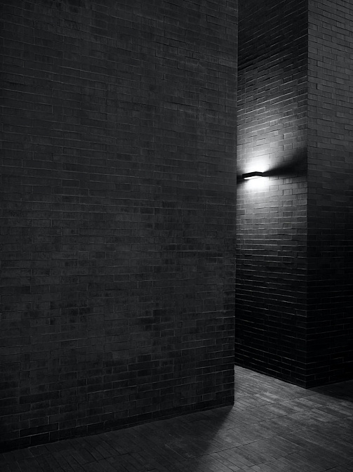 Технический свет Flos Mile Wall 1 Asymmetric Down - фото-4 | interior market