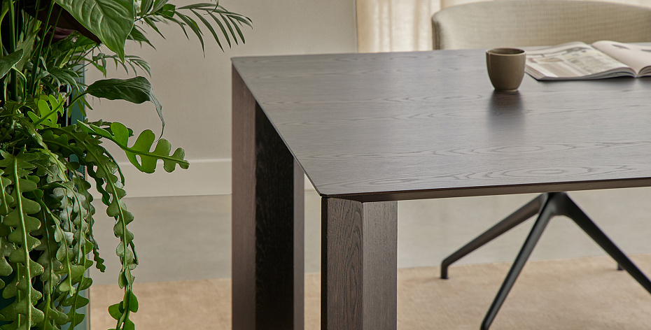 Обеденный стол PUNT VELASCA - фото-2 | interior market