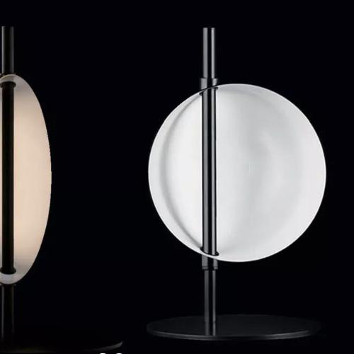 Настольная лампа Oluce SUPERLUNA | interior market Настольная лампа Oluce SUPERLUNA | interior market