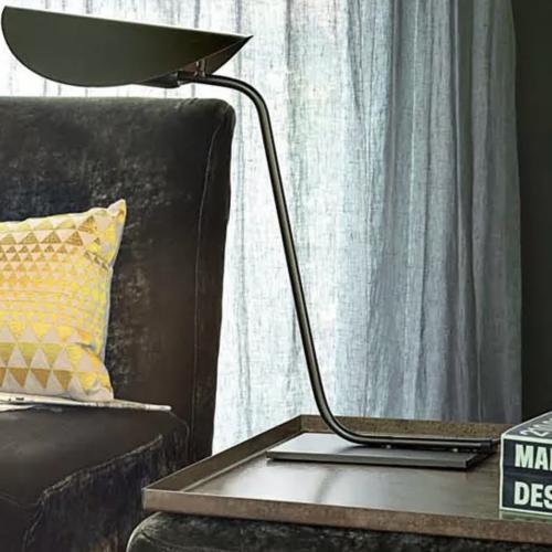 Настольная лампа Oluce Plume | interior market Настольная лампа Oluce Plume | interior market