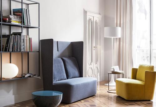 Диван в детскую Meridiani KEETON sofa FIT 130 high | interior market Диван в детскую Meridiani KEETON sofa FIT 130 high | interior market